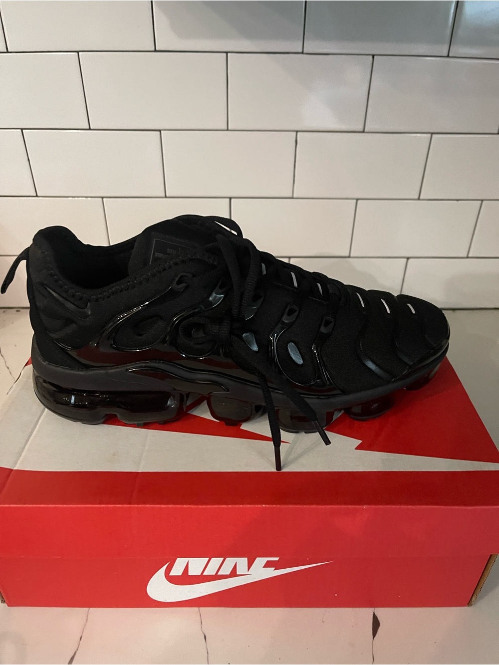 Mens Vapor Max Plus Size 8.5.